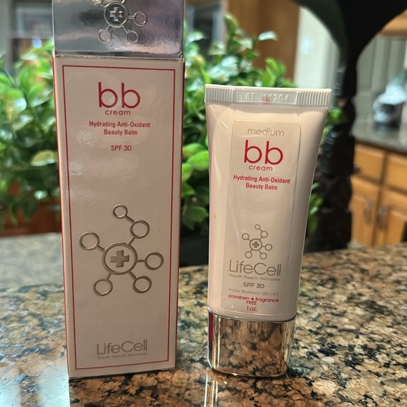 BRAND NEW! bb cream - Picture 3 of 5